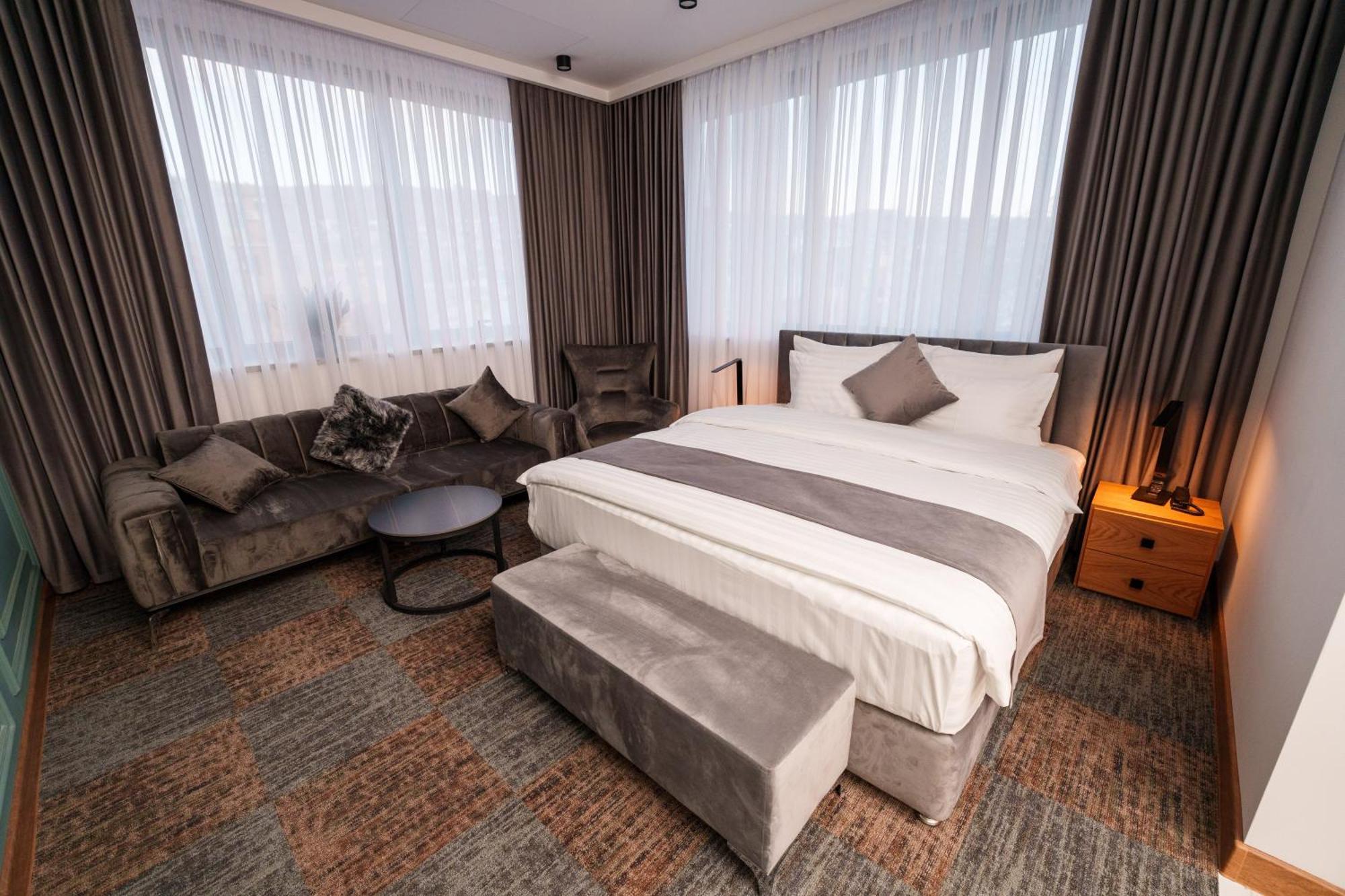 Revive Boutique Hotel 예레반 외부 사진